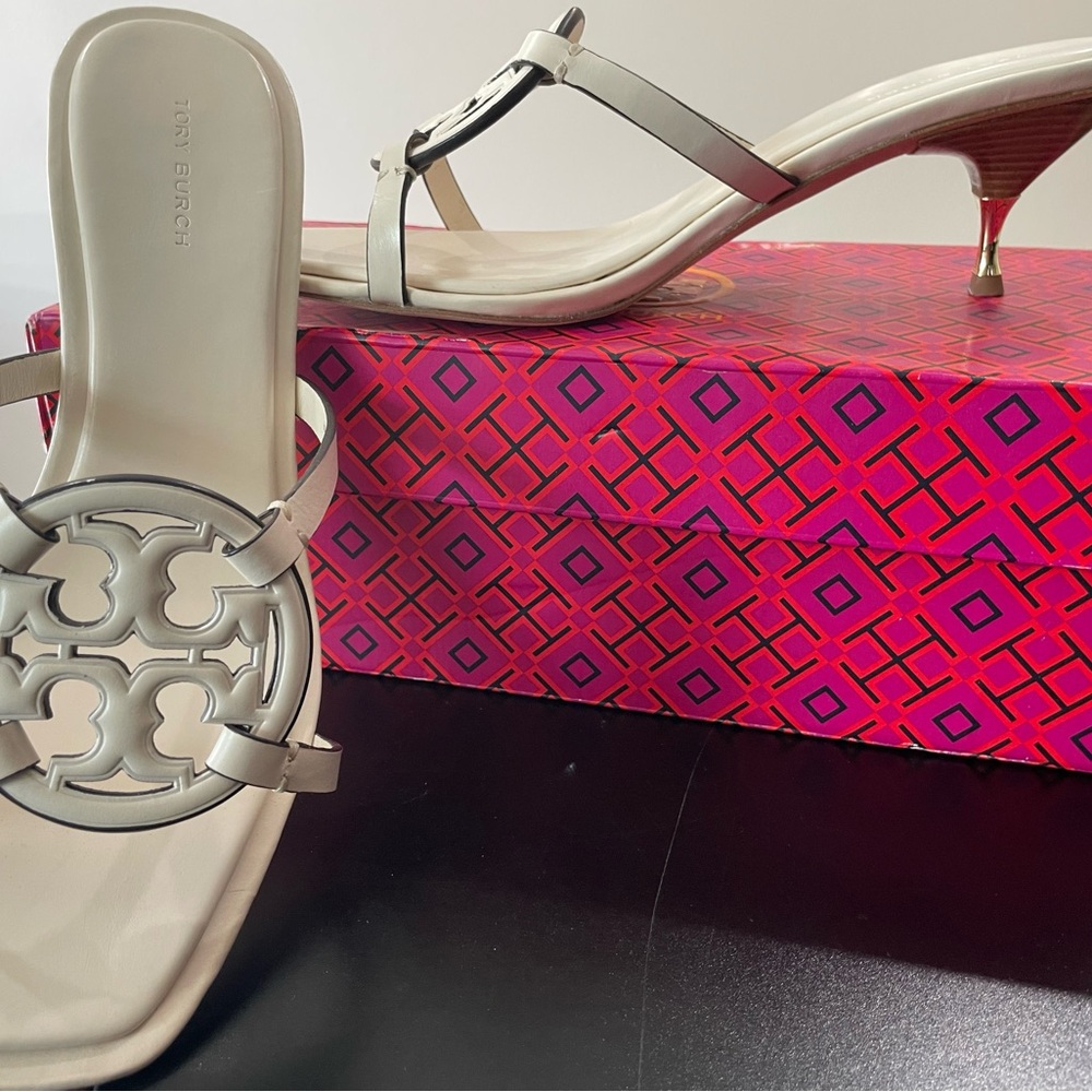 **NIB- Tory Burch - Geo Bombe Miller Never worn- Low Heeled Cream Sandals - Picture 4 of 5